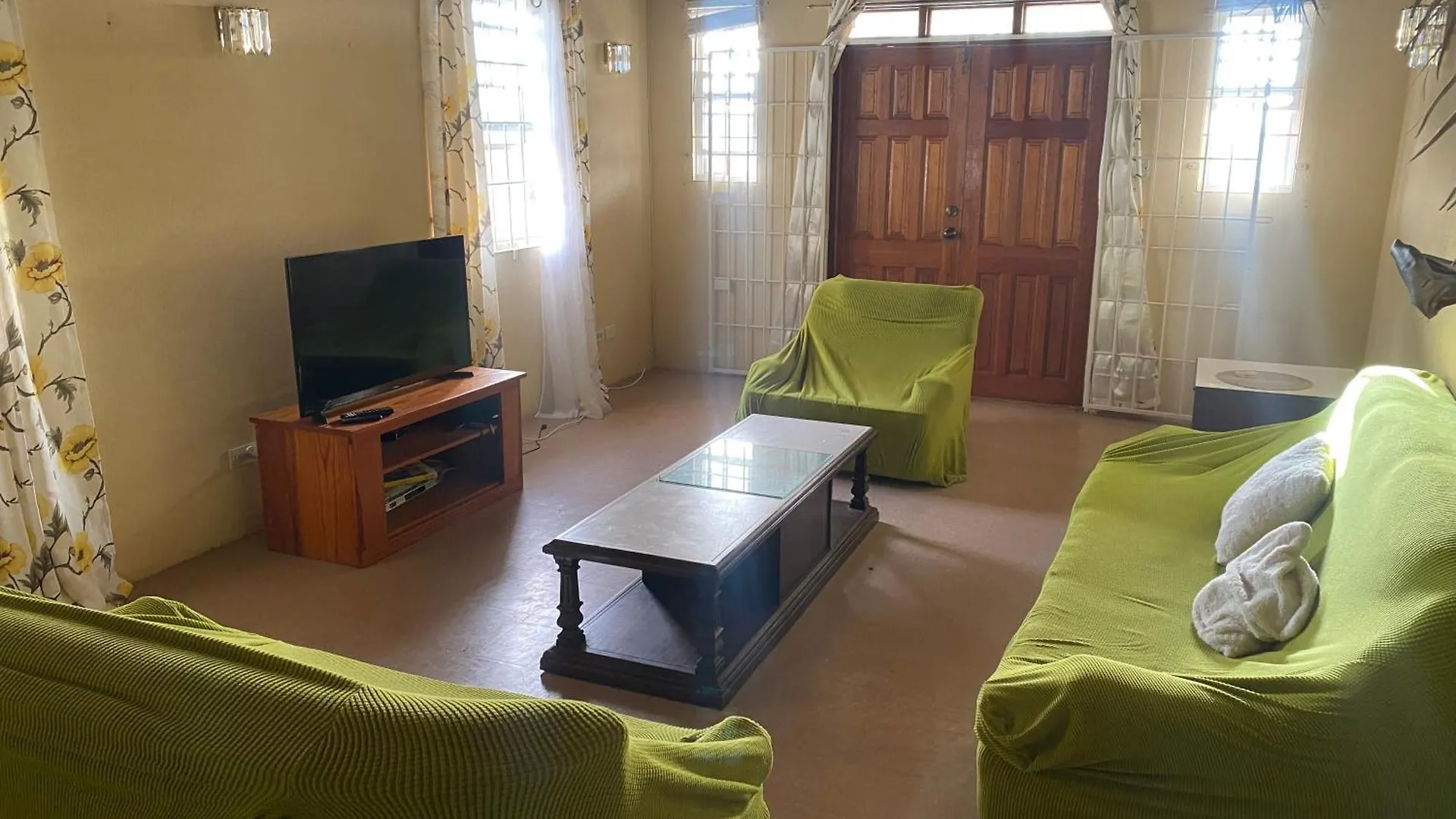 بيت ضيافة Gnc Guesthouse سانت بيتير