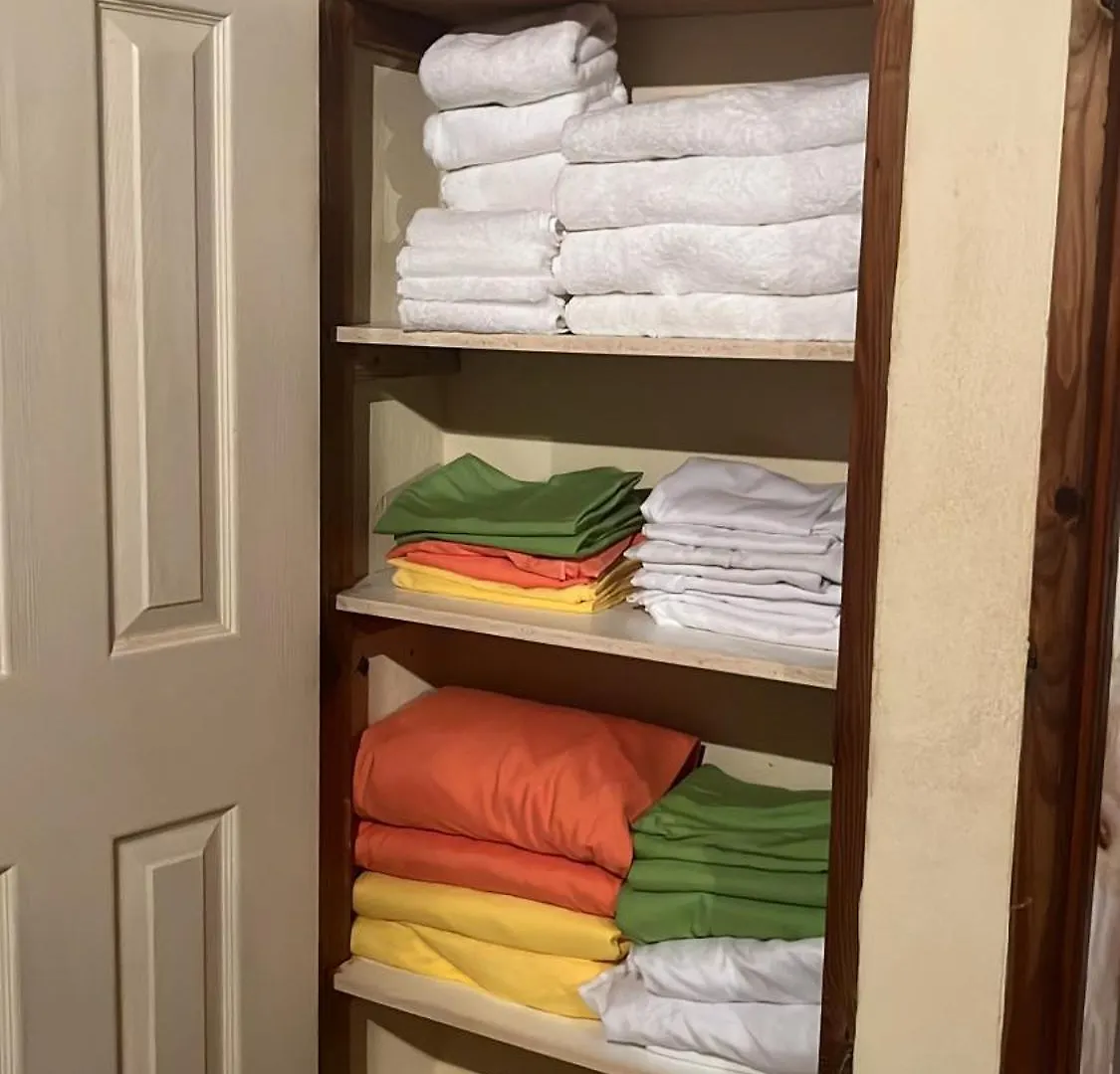 Gnc Guesthouse سانت بيتير