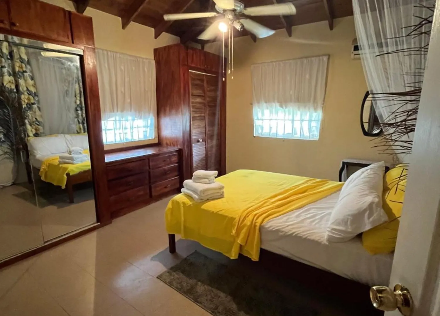 Gnc Guesthouse سانت بيتير بيت ضيافة